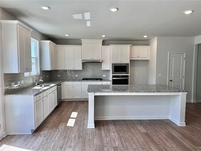 Photo - 440 Pt Pl Dr