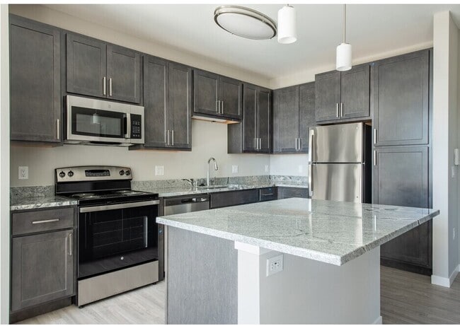 Building Photo - West End @ University Park Rental