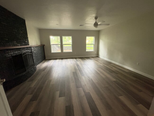 Photo - 300 SW 73rd Street Rd