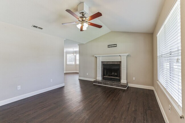 1634 N Salem Rd