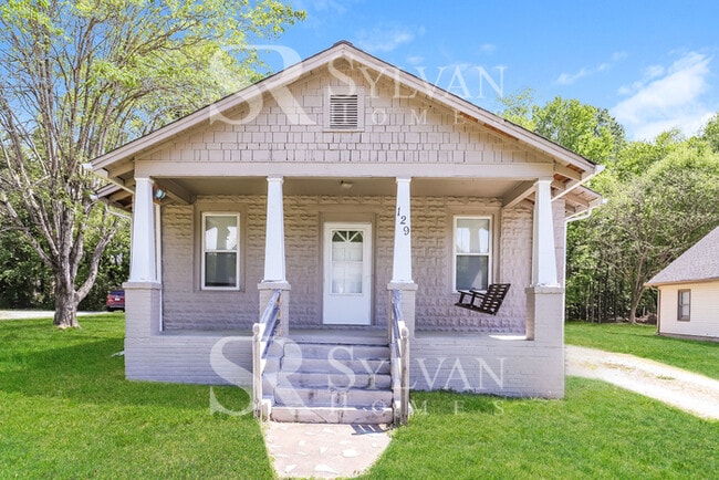 Building Photo - Living where You Love is Good for your Heart!