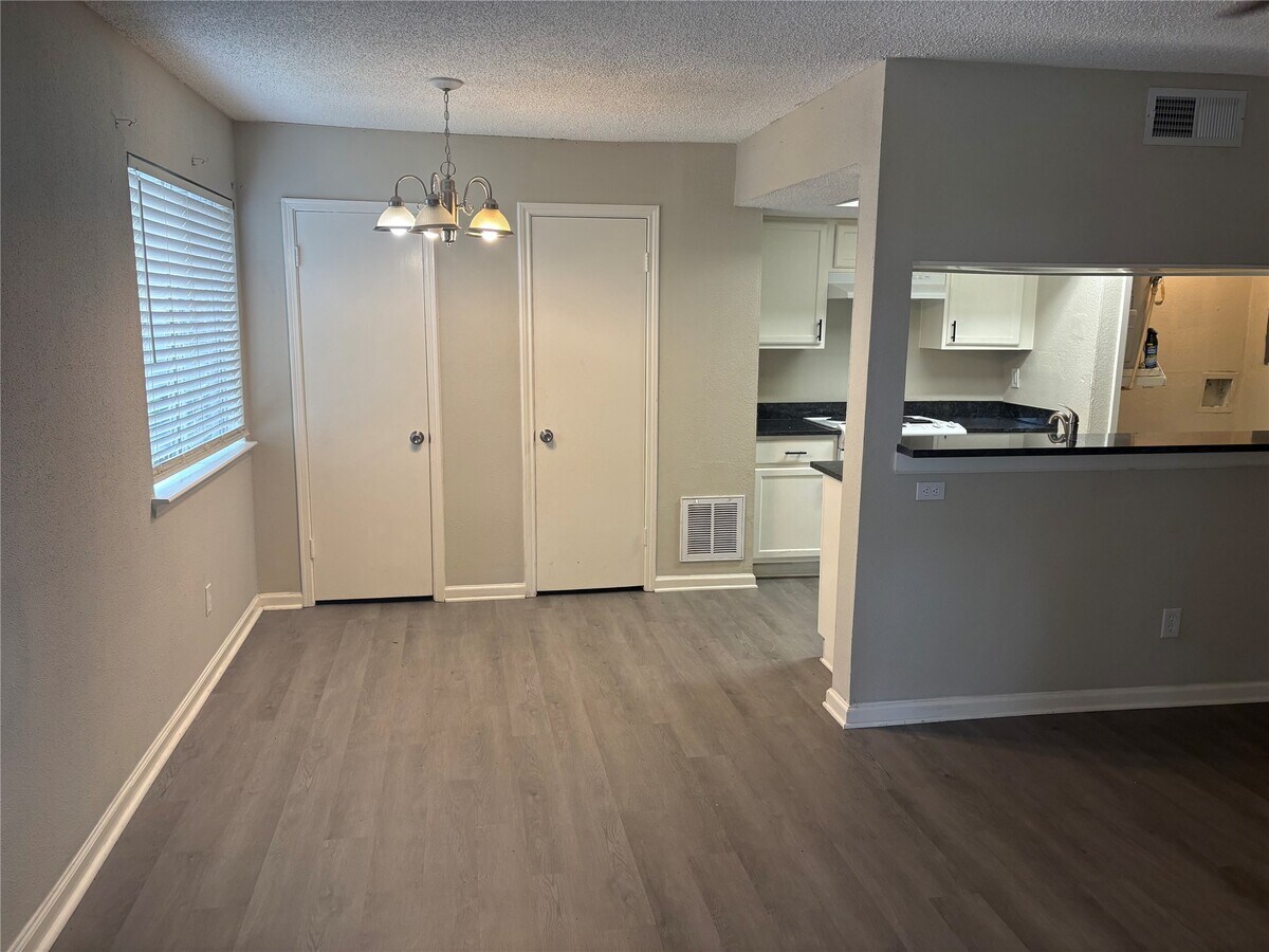 Photo - 5650 Birchmont Dr Unit B