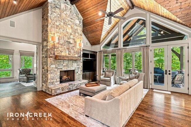 Photo - 2 Cherokee Orchard Ct