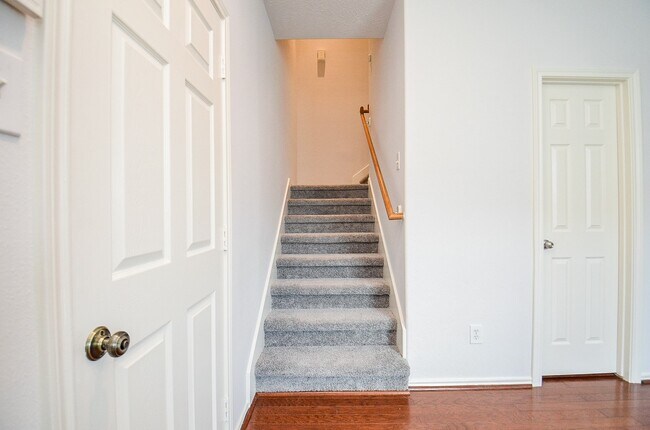 Photo - 8821 Elm Drake Ln