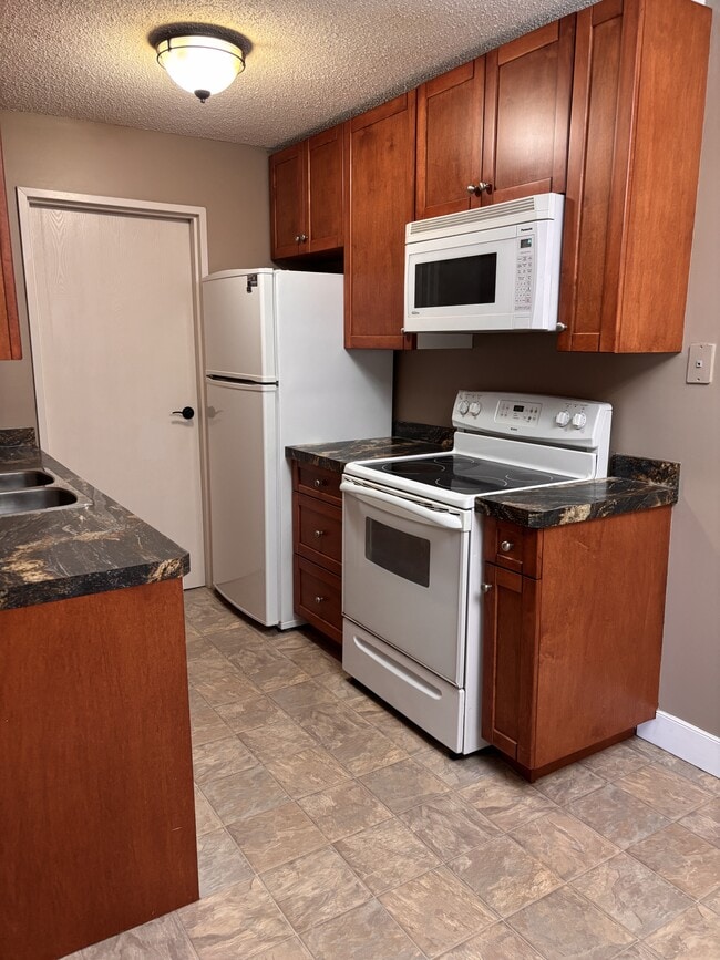 Photo - 802 A Kingsmere Blvd