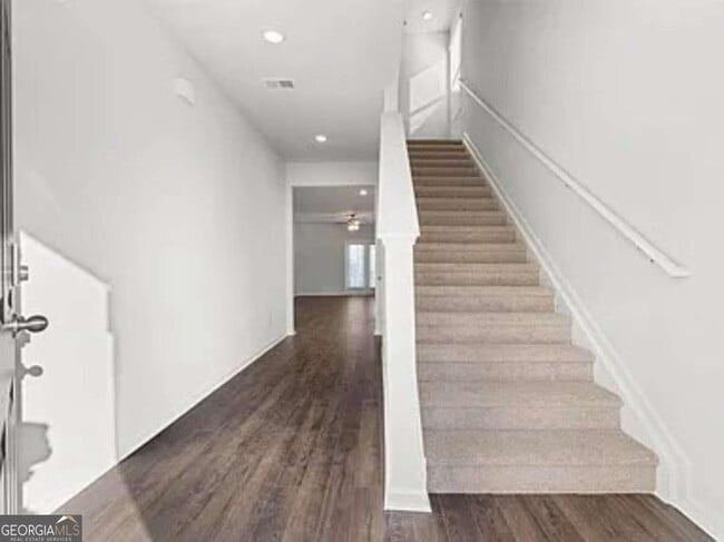 Photo - 1087 Rigby Ct SE