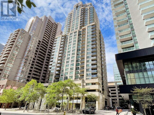 Photo - 750 Bay St. Unité 2307