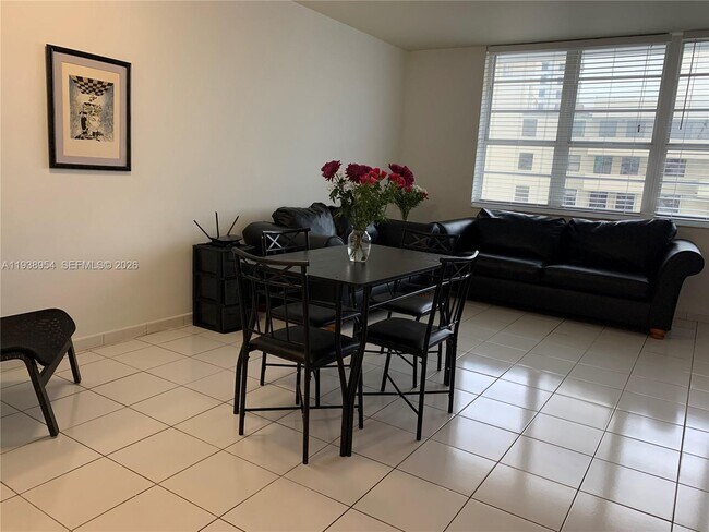 100 Lincoln Rd Unit 805