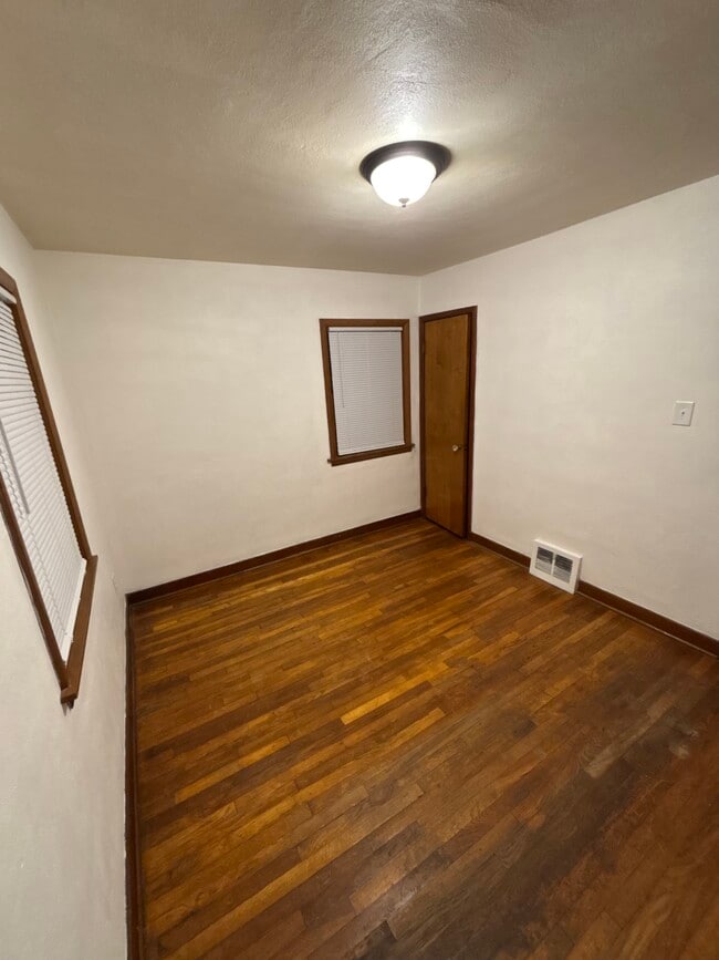 Photo - 1538 Shell St