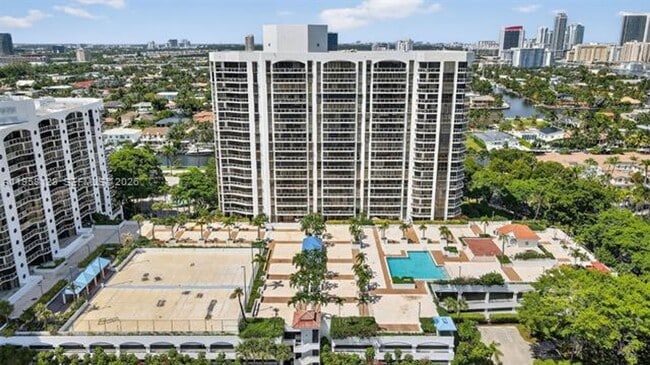 Photo - 3640 Yacht Club Dr Unit 3640 Yacht Club Dr  410