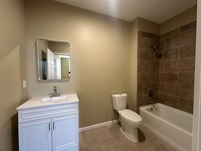 Photo - Hopkins Place Apartments Unit 303