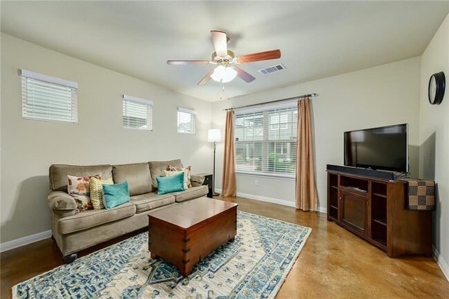 Photo - 4604 Graceful Ln