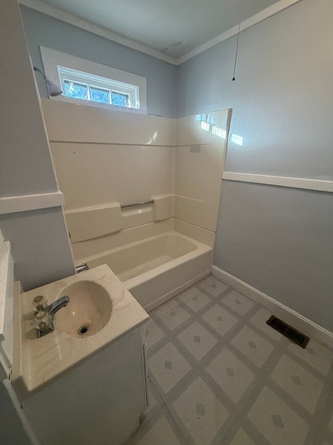 Photo - 1621-1623 Prospect Ave