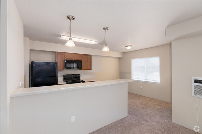 2BR, 1BA - 889SF - Kitchen