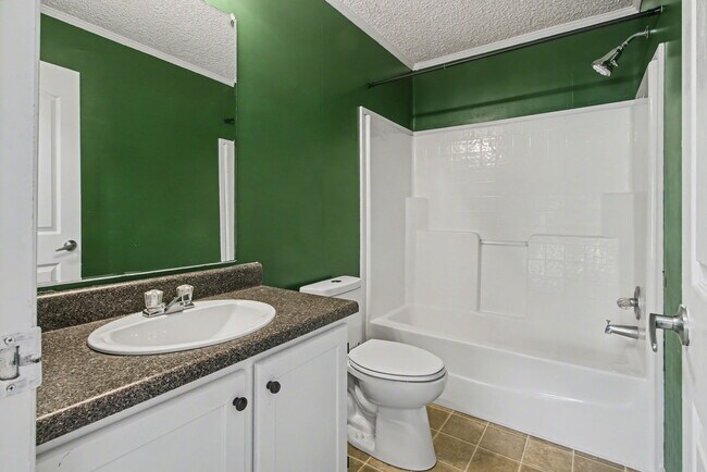 Photo - 212 Shipmans Pike