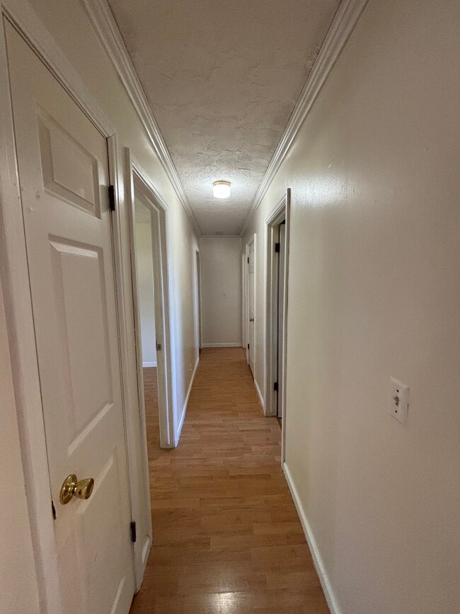 Photo - 686 N 3rd W St