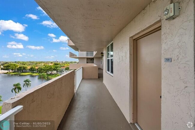 Building Photo - 250 Jacaranda Dr Unit 709 Rental