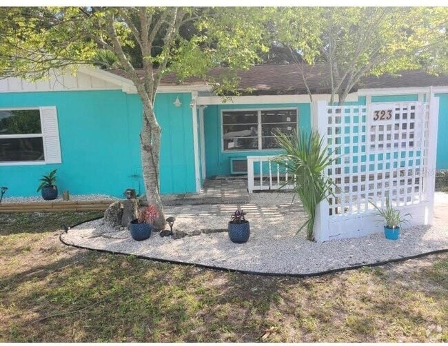 Building Photo - 323 Mira Vista Dr Rental