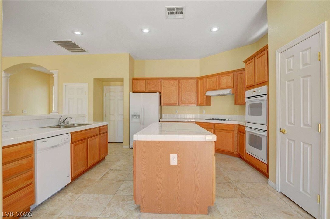 Photo - 10214 Elk Valley St