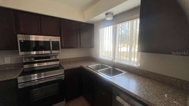 Photo - 202 Watts Ln