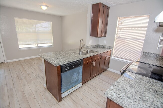 Building Photo - 20031 Woodhall Ln