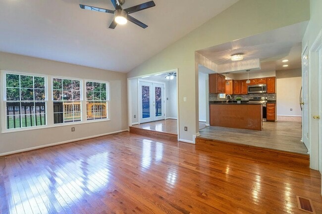 Photo - 3528 Turbridge Dr