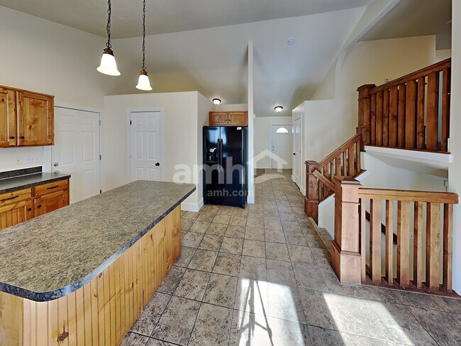 Photo - 4915 W 150 N