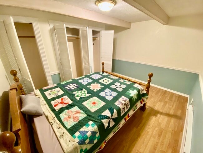 Photo - 313 NE 185th St