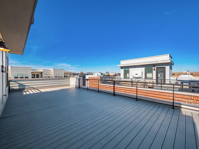 Photo - 766 N 6th St