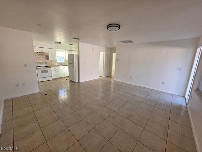 Photo - 12941 First St