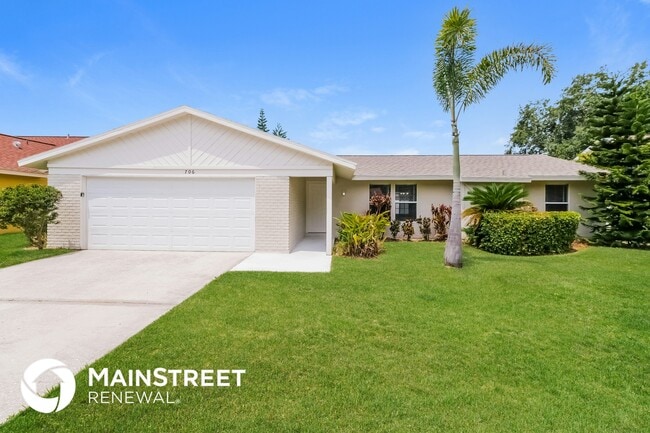 Building Photo - 706 Jacaranda Dr