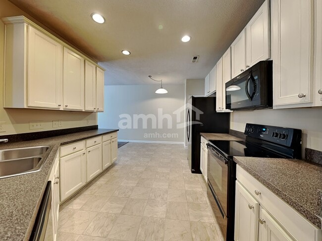 Photo - 696 Winners Cir