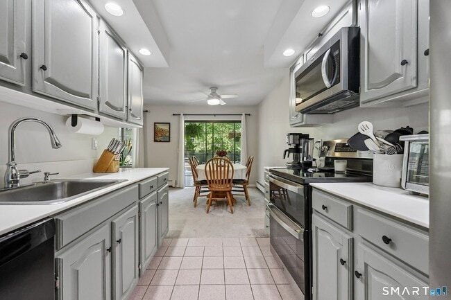 Photo - 50 Aiken St