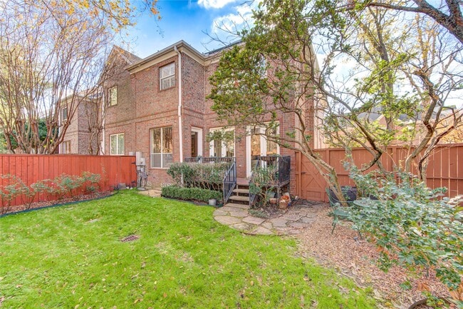 Photo - 6811 Staffordshire Blvd