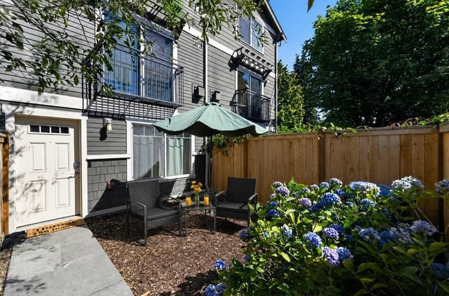 Photo - 9237 17th Ave SW