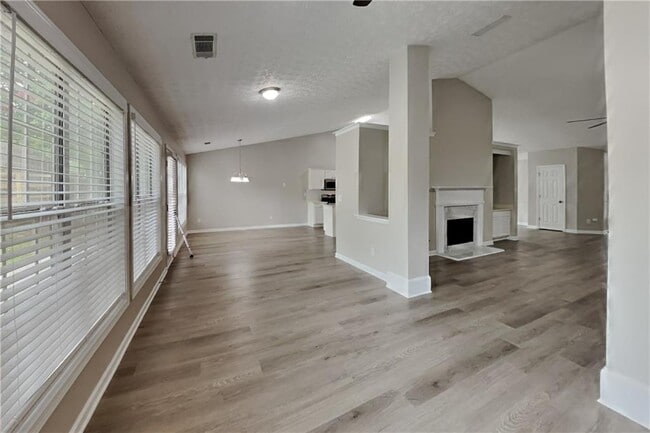 Photo - 2070 Charleston Oak Cir