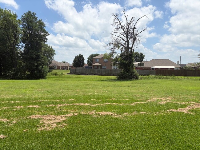 101 Traders Rd