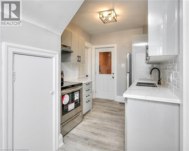 Photo - Upper Level 2 Bed / 1 Bath Unit for Rent in Kitchener, ON - $1,949/month (utilities included) Unit 3