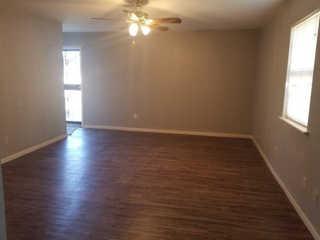 Photo - 3600 Hawthorne Dr