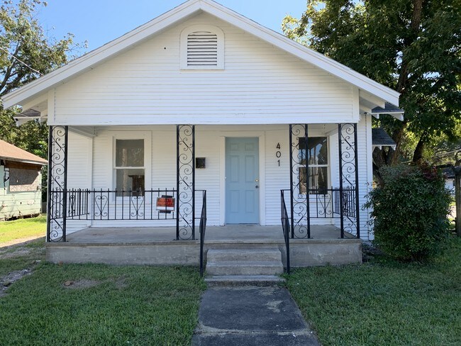 401 E Lobit Ave Rental For Rent In Baytown Tx Forrent Com