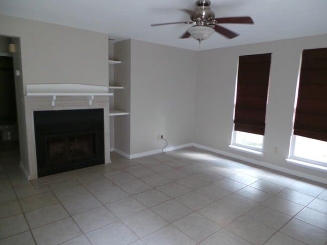 Photo - 1506 Twin Lakes Cir