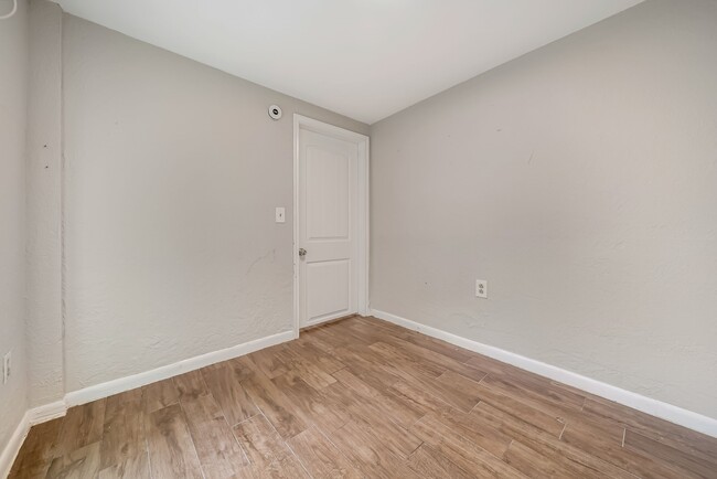 Photo - 217 Johnson St Unit 1