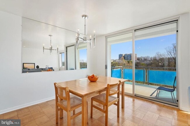 Photo - 10201 Grosvenor Pl Unit 712