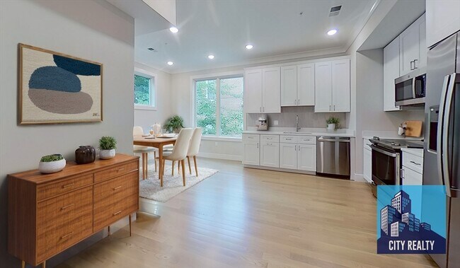 Photo - 103 Warren St