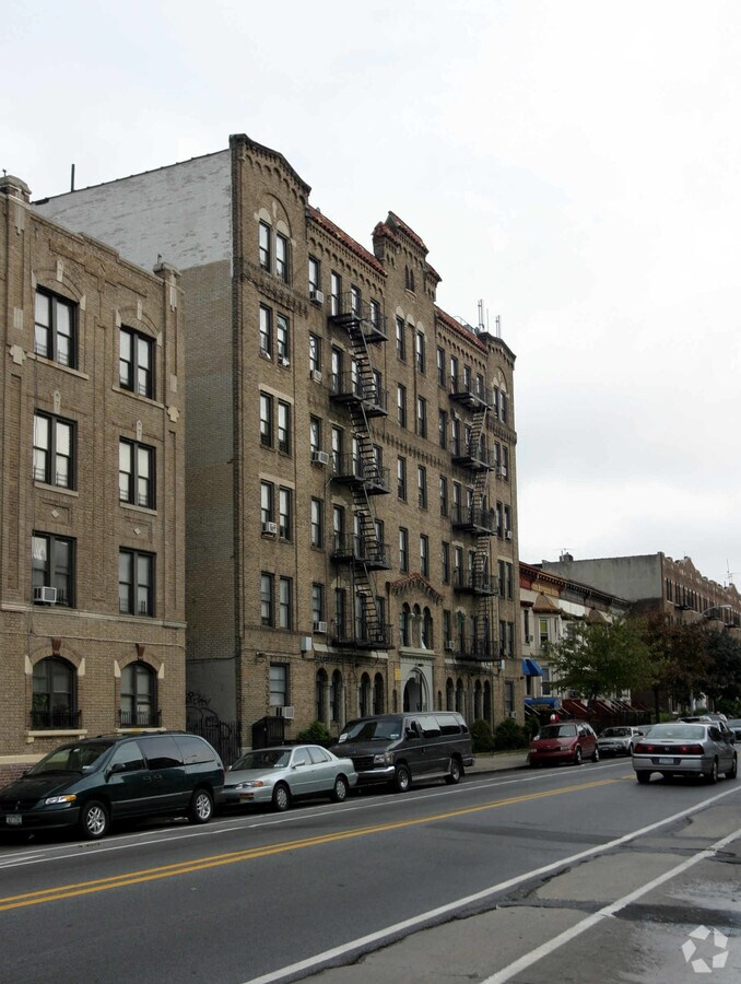 Photo - 2505 Bedford Ave Apartments