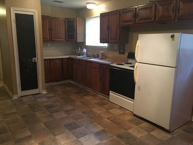 Photo - 97 3rd St