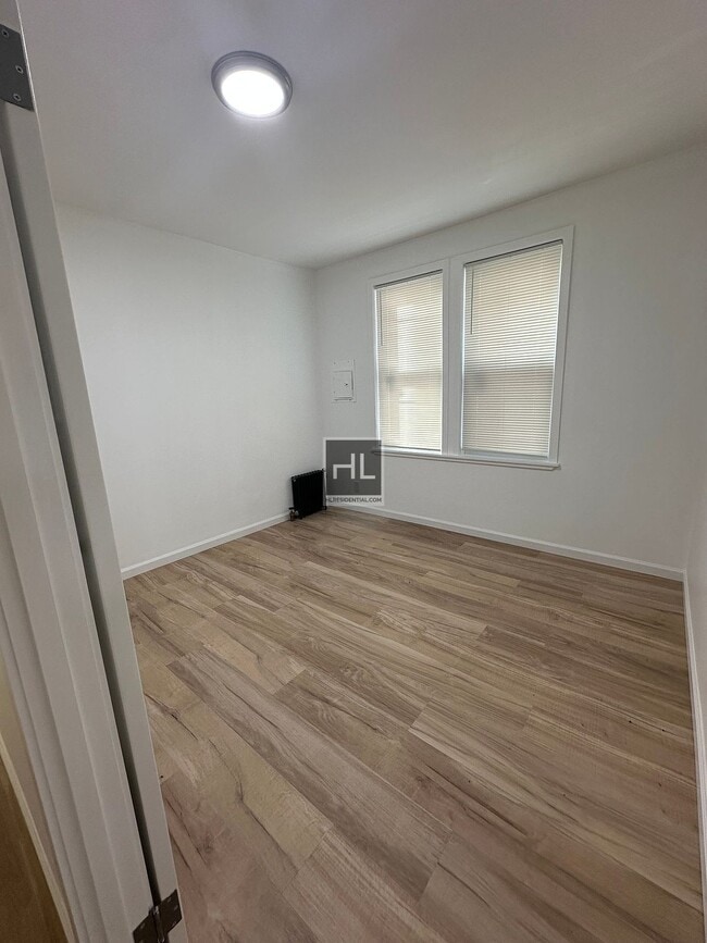 Photo - 88 AVENUE Unidad 1