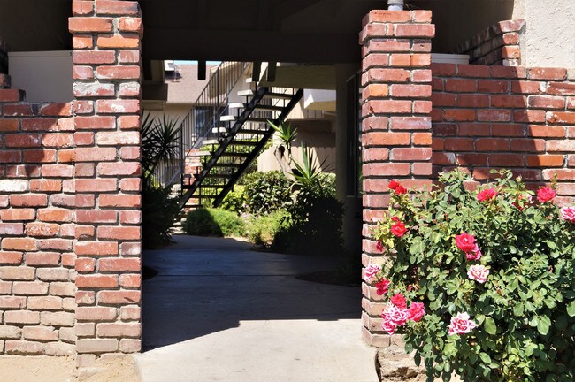 Photo - Winery Garden Apartments