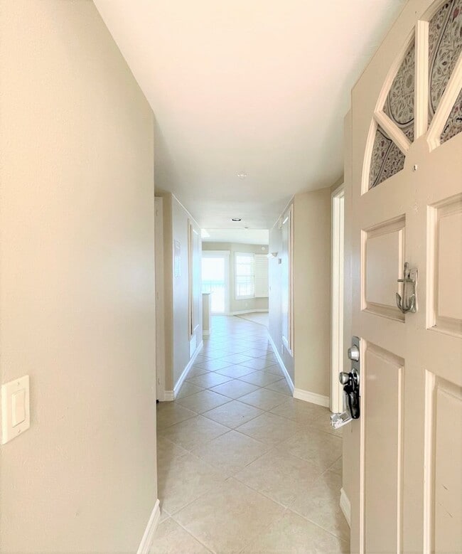 Photo - BEACH FRONT CONDO - Panoramic Ocean Views!