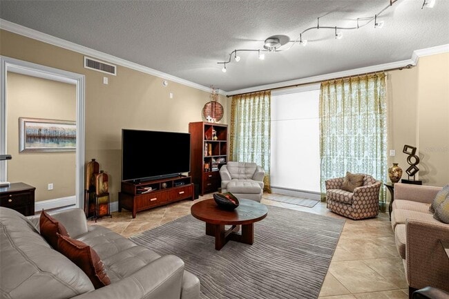 Photo - 470 Mandalay Ave Unit 403